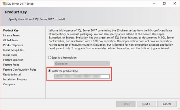 Screenshot des SQL Server 2017-Setupfensters, in dem das Feld für den Product Key hervorgehoben wird.