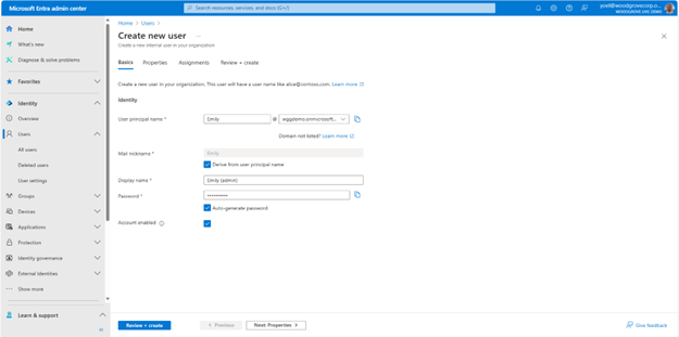 Screenshot: Blatt „Neuen Benutzer erstellen“, auf dem die erforderlichen Felder „Benutzerprinzipalname“, „E-Mail-Kontoname“, „Anzeigename“ und „Kennwort“ ausgefüllt sind