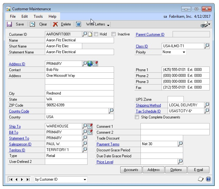 Screenshot of the window, showing example customer ID, Address, phone, and shipping information.