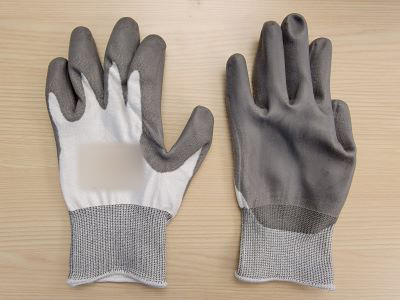 White/Gray A4 Cut Resistant Gloves