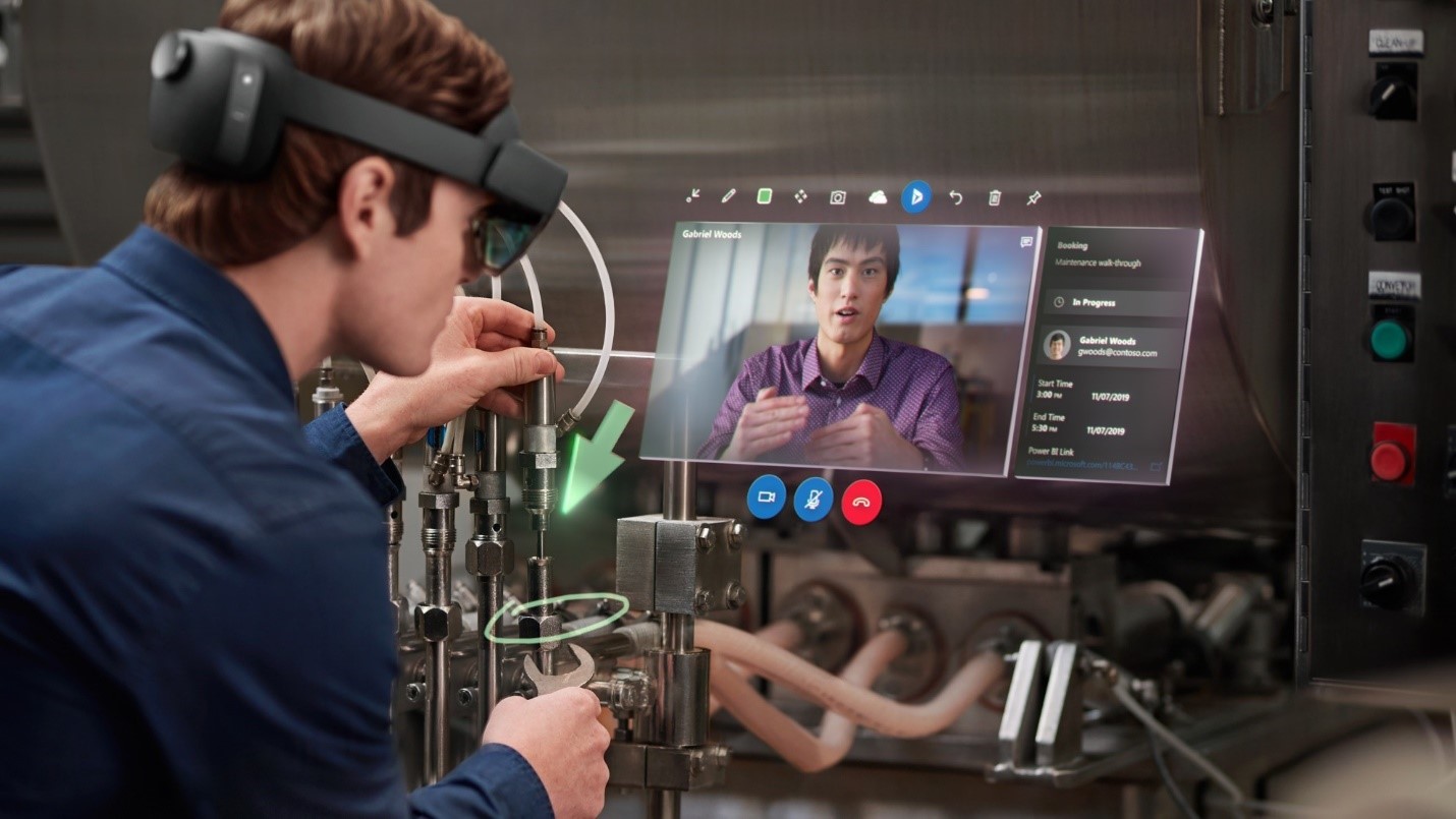 Image of Remote Assist with HoloLens session.