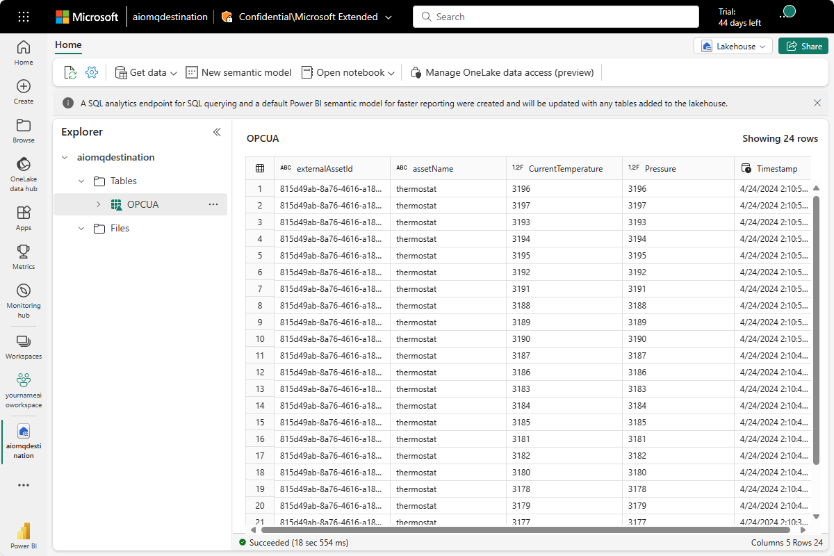 Screenshot that shows data from the pipeline appearing in the lakehouse table.