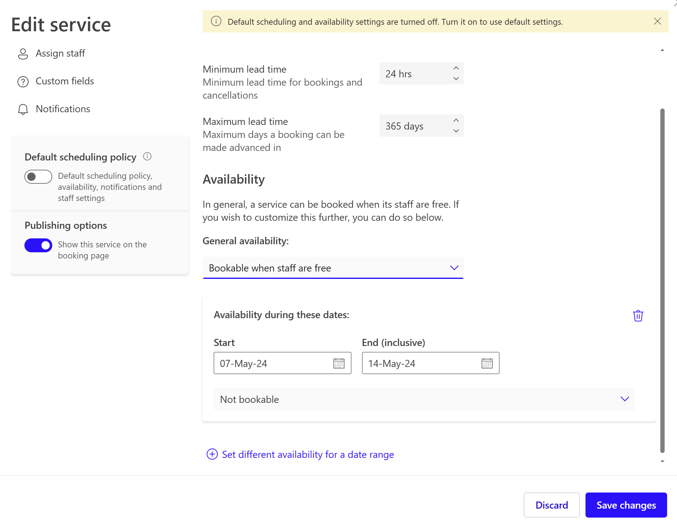 Screenshot showing the availability of a staff member for a service in Bookings.