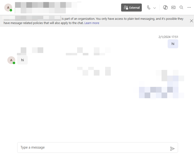 Screenshot that shows User experience of Cross-cloud chat.