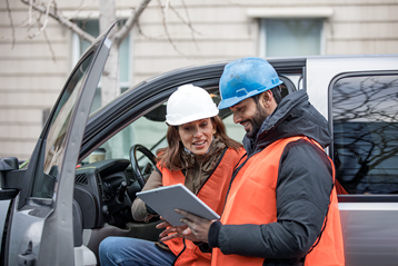 Image of generic firstline workers in a worksite setting.