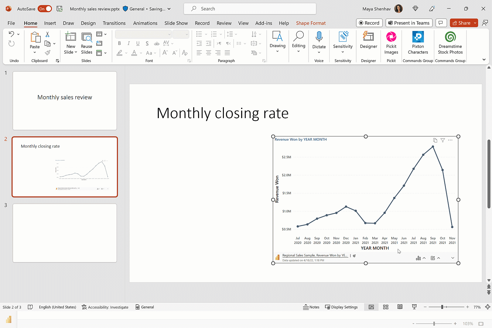 Animated image showing how to add a data insight to a PowerPoint presentation.