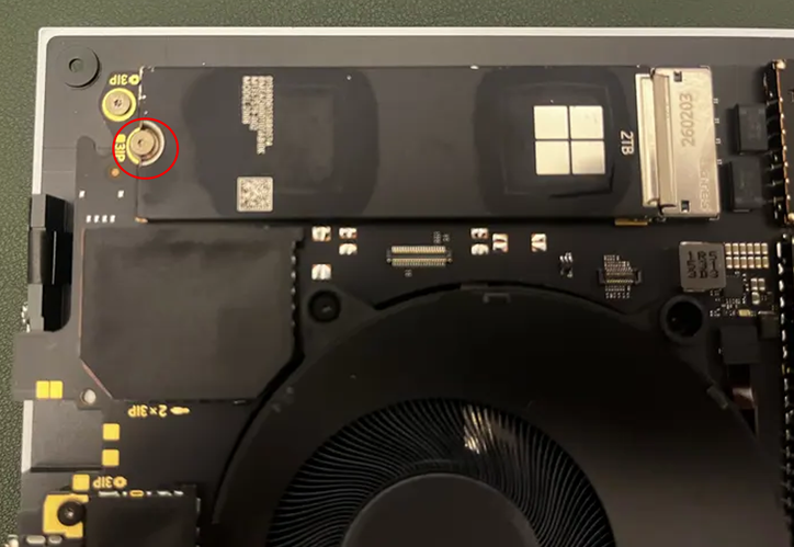 Screenshot that shows Install Removable Solid-State Drive screw.