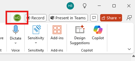 Screenshot showing real-time collaboration and presence indicators in PowerPoint.