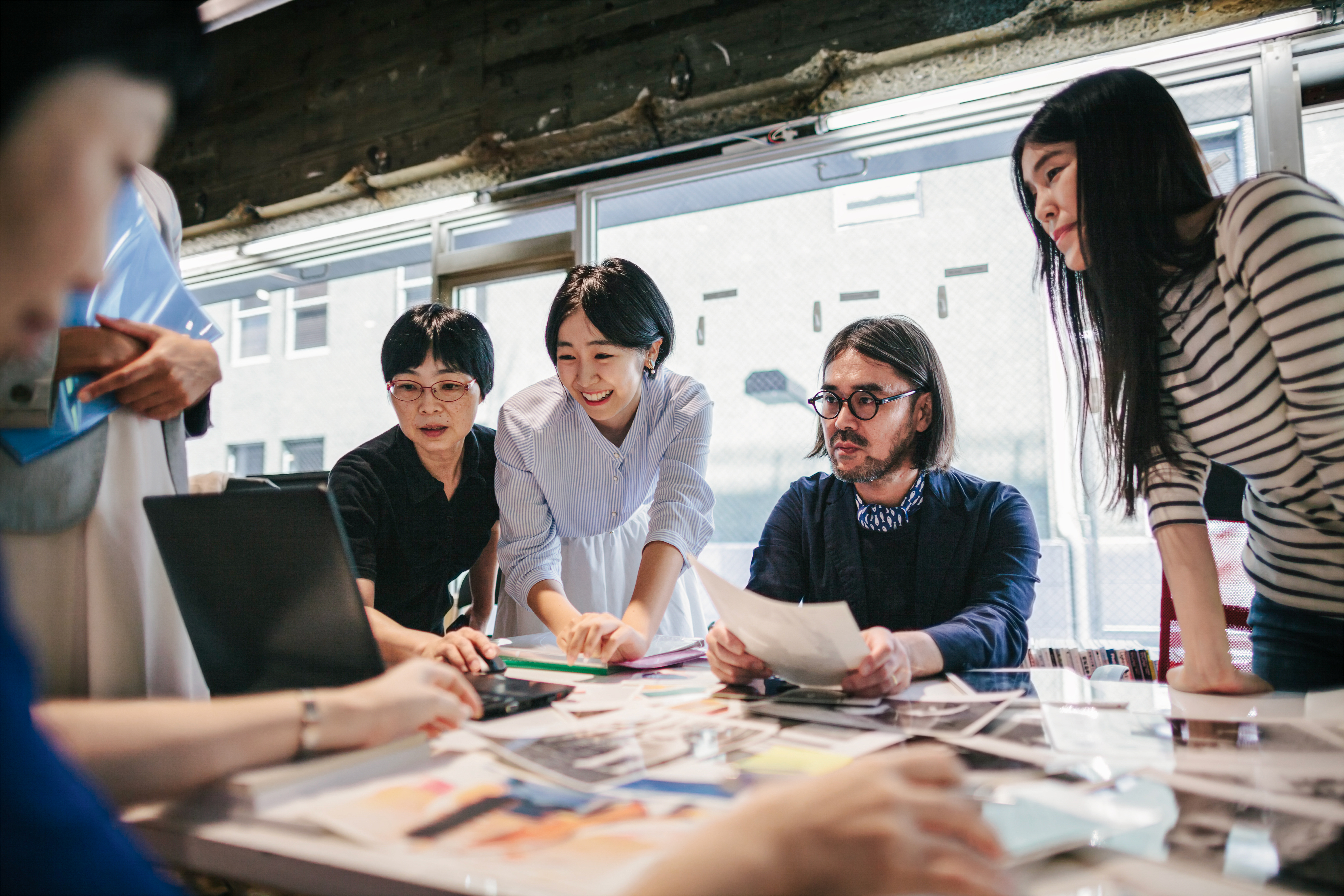 Photo of a team planning a support agent.