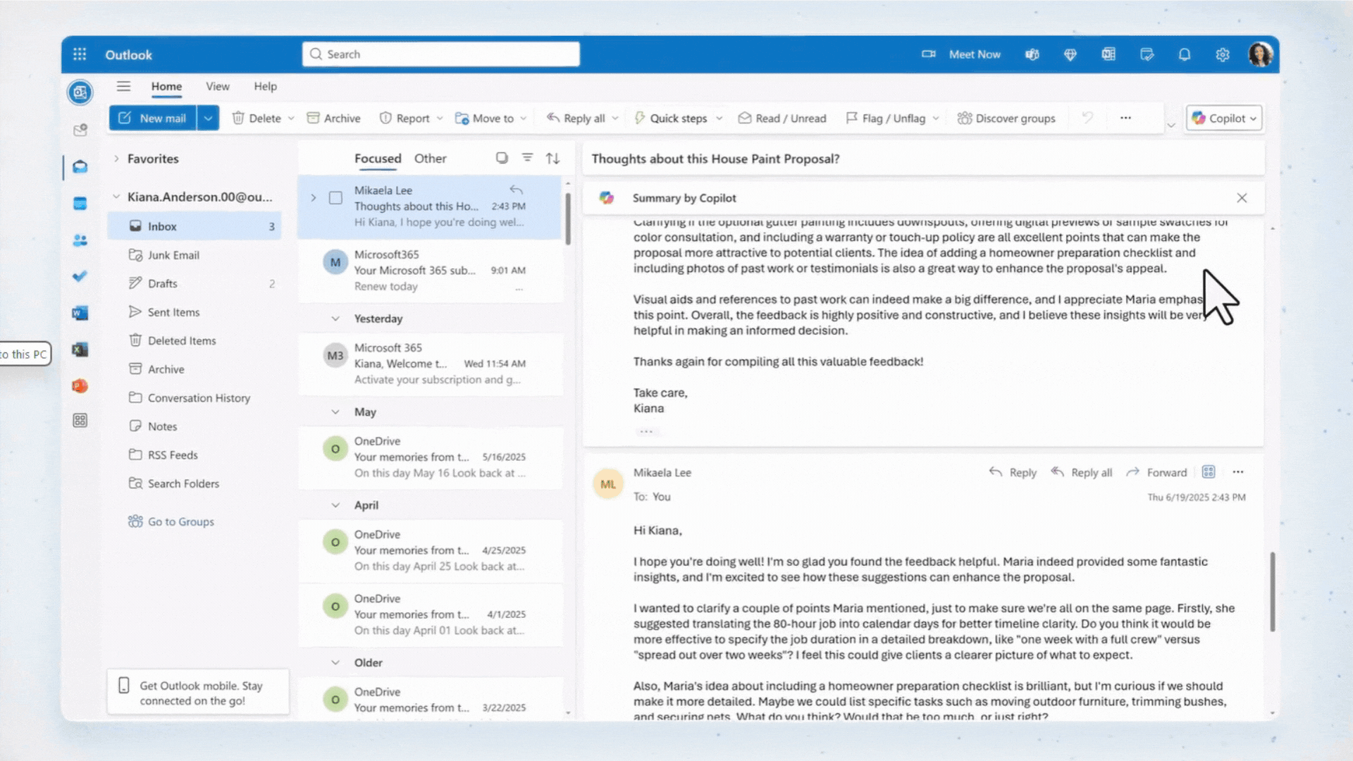 Animation showing how to summarize an email thread in Outlook using Copilot.