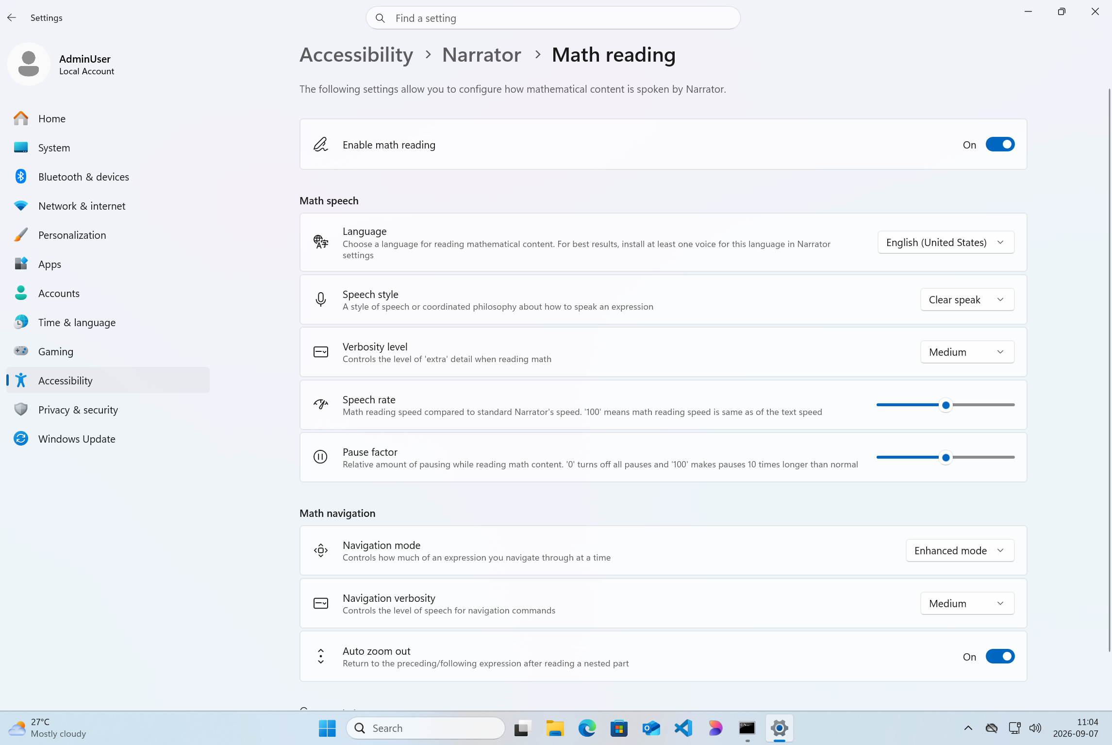 Screenshot che mostra la pagina delle impostazioni di lettura di Narrator Math nelle Impostazioni di Windows, con la selezione della lingua, le opzioni di sintesi vocale, i controlli di pausa e le impostazioni di navigazione per la lettura di espressioni matematiche.