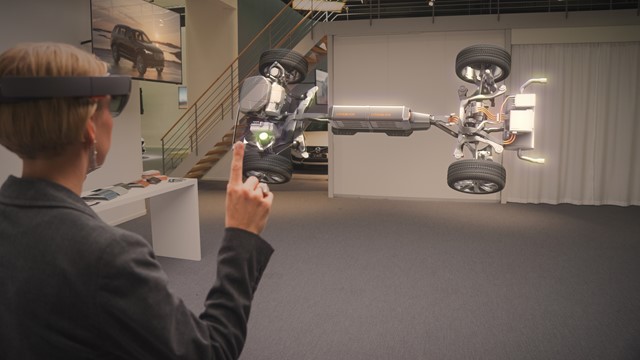 Volvo Cars experience for HoloLens