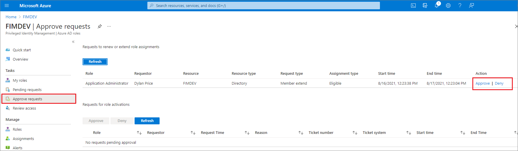 Captura de pantalla que muestra la página de aprobación de solicitudes de roles de Microsoft Entra que muestra solicitudes y vínculos para aprobar o denegar.