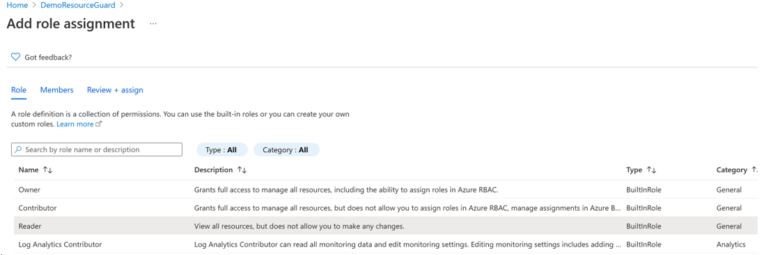 Recorte de pantalla que muestra una demostración de Resource Guard: agregar asignación de roles.