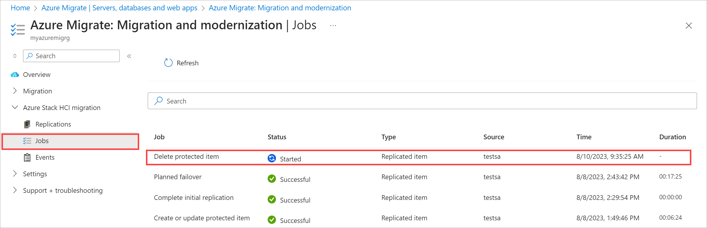 Captura de pantalla de la página Trabajos con el trabajo de eliminación seleccionado en Azure Portal.