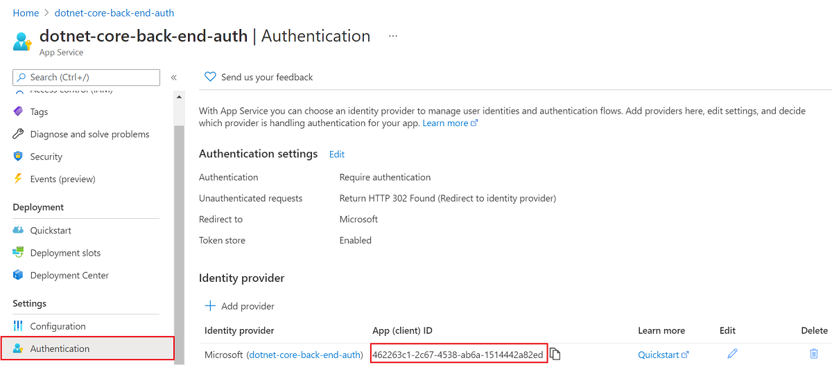 Captura de pantalla de la ventana de configuración de Azure Active Directory que muestra el aplicación de Azure AD y la ventana de aplicaciones de Azure AD con el identificador de cliente para copiar.