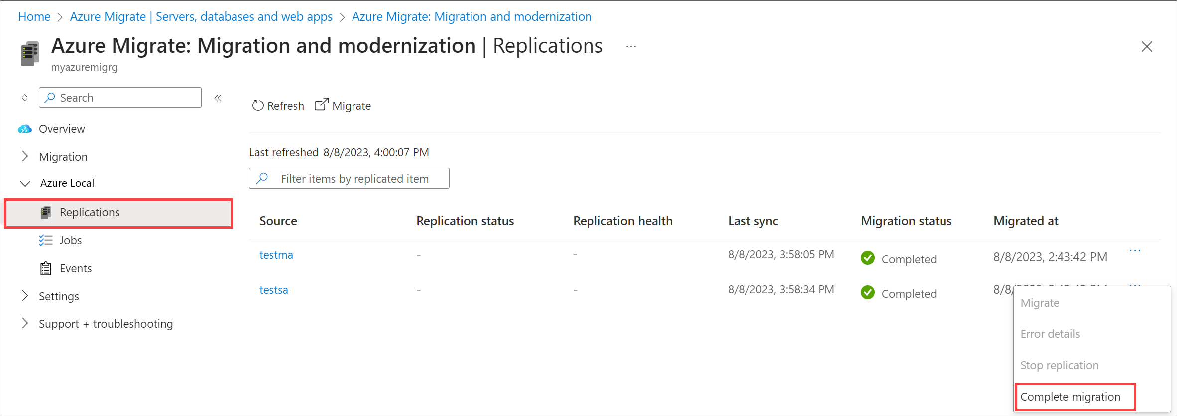Captura de pantalla de la vista Replicaciones con la migración completa seleccionada en el menú contextual de Azure Portal.