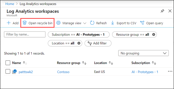 Captura de la pantalla de áreas de trabajo de Log Analytics en Azure Portal con la opción Recuperar resaltada en la barra de menús.