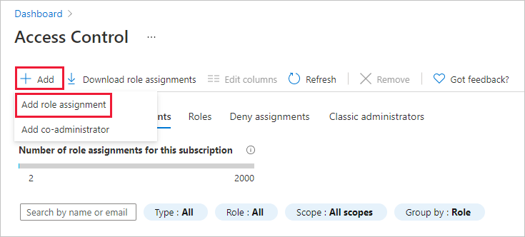 Captura de pantalla que muestra cómo agregar una asignación de roles en un panel de Azure Portal.
