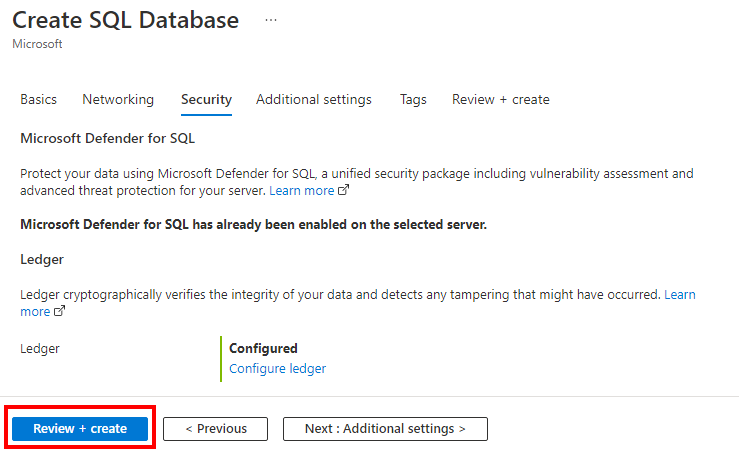 Captura de pantalla que muestra la revisión y creación de una base de datos de libro de contabilidad en la pestaña Seguridad de Azure Portal.