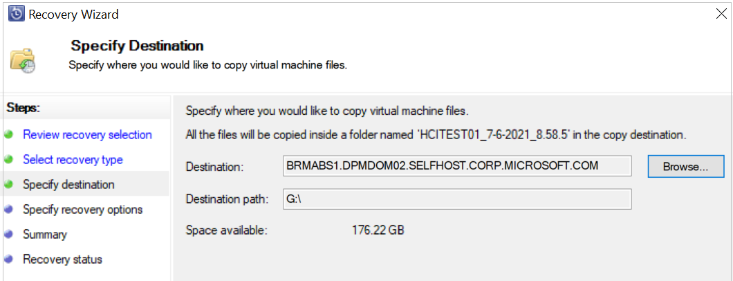 Captura de pantalla que muestra cómo especificar la ubicación para recuperar archivos de máquinas virtuales de Hyper-V.