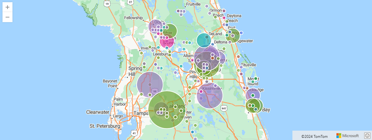 Captura de pantalla de los eventos de tormenta en Orlando representados con puntos de gráfico circular en un mapa.
