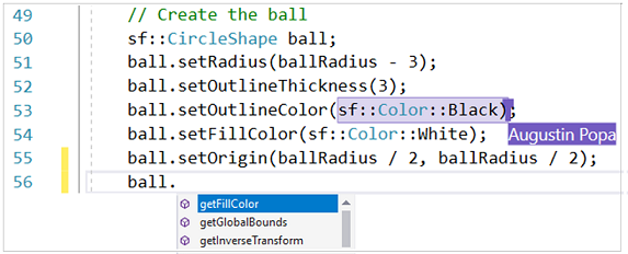 Captura de pantalla de la edición de Live Share en C++. Se resalta un cambio en el código que especifica un color y se anota con el nombre de la persona que lo hace.