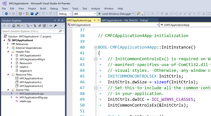 Captura de pantalla de las ventanas Explorador de soluciones y Editor de código.