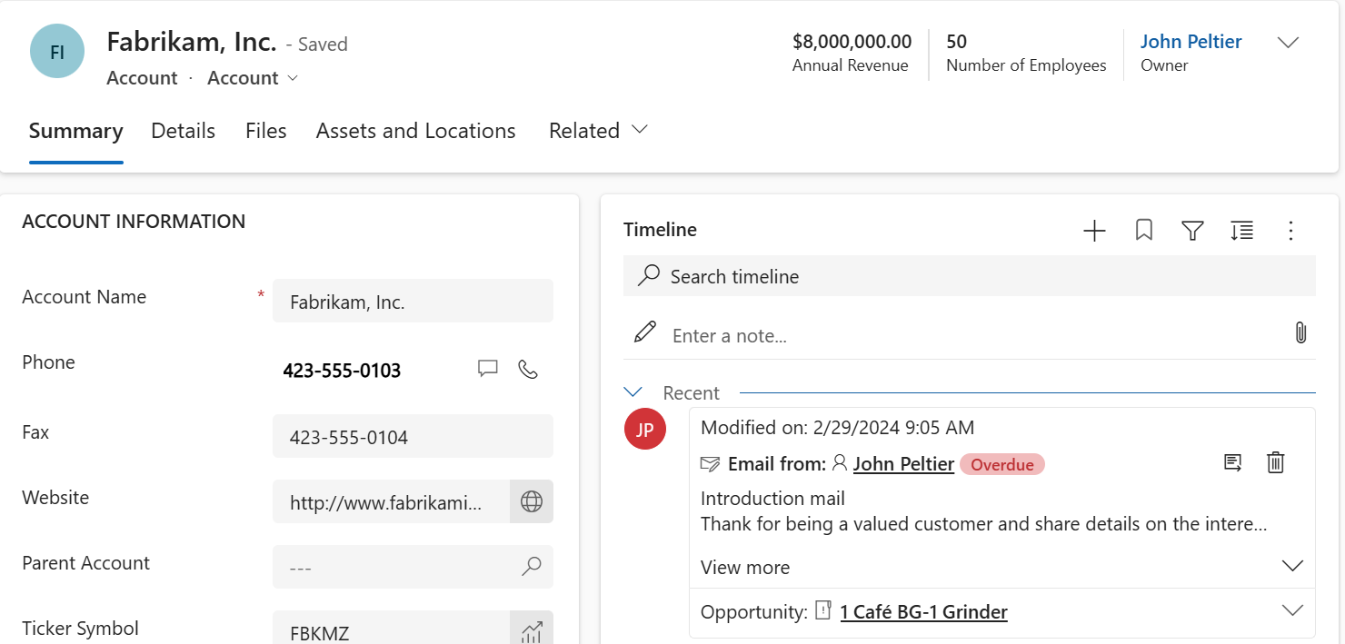 Captura de pantalla de la vista de Customer 360 en el formulario de contacto.