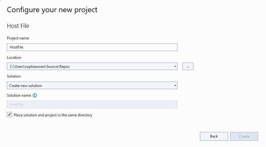 Captura de pantalla que muestra Visual Studio y detalles para Configurar el nuevo proyecto.
