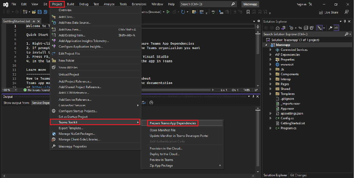 Captura de pantalla de Visual Studio con las opciones Proyecto, Kit de herramientas de Teams y Preparar dependencias de aplicaciones de Teams se resaltan en rojo.