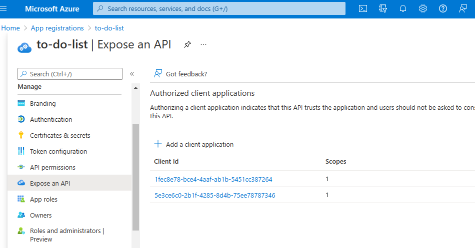 Captura de pantalla que muestra los identificadores de cliente autorizados de los registros de aplicaciones en Azure Portal.