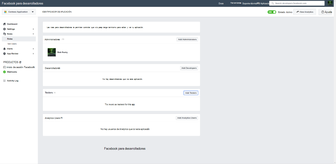 Captura de pantalla de la página Roles de Facebook aplicación con la opción de agregar un usuario al rol de administrador o evaluador.