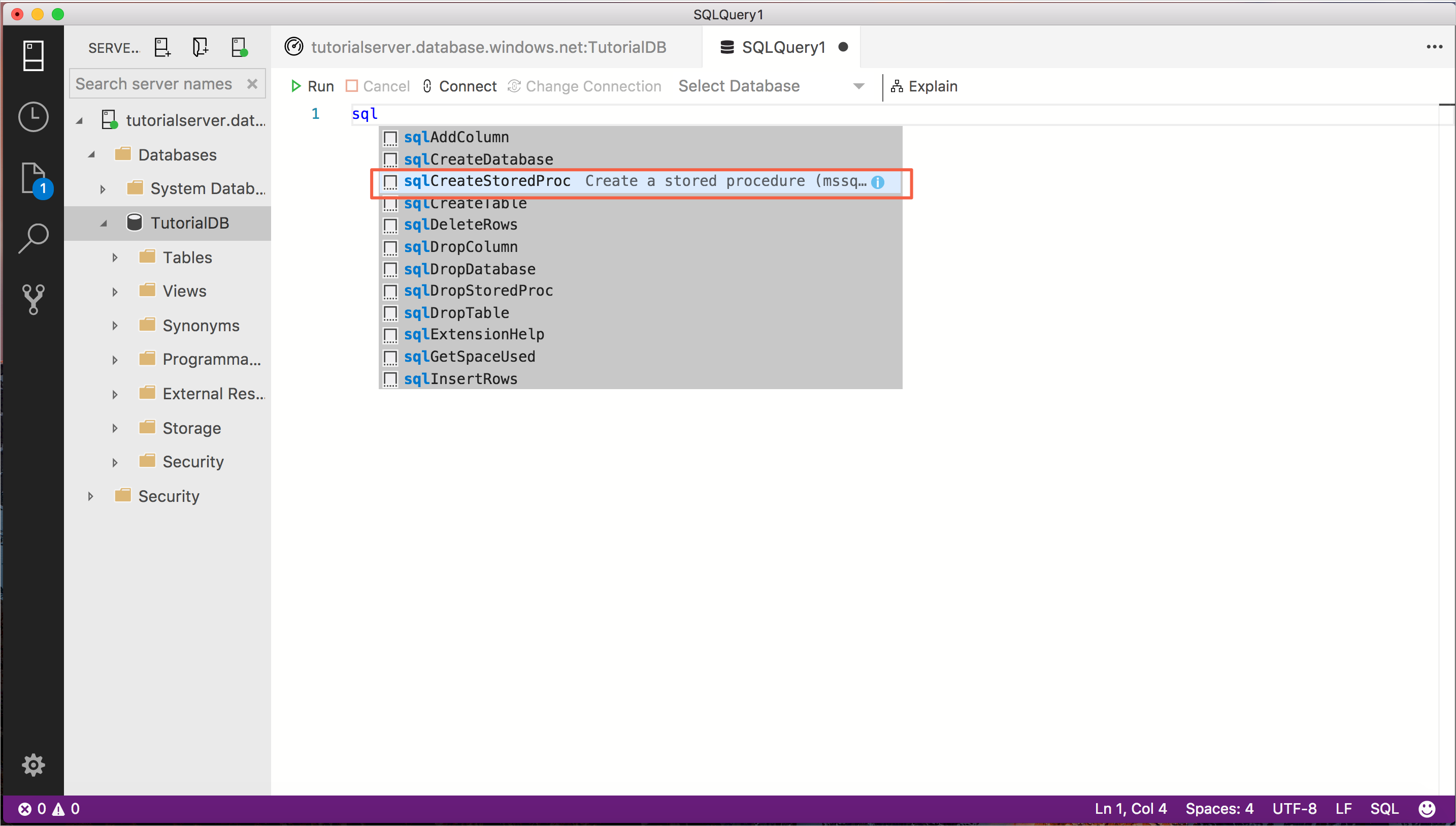 Captura de pantalla que muestra el Editor de consultas tras escribir SQL en el editor y seleccionar la opción sqlCreateStoredProcedure.