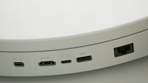 Captura de pantalla del cartucho de proceso que tiene un puerto HDMI, un puerto USB-C, USB-A, así como el puerto Ethernet y DisplayPort.