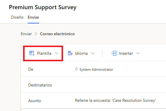 Captura de pantalla que muestra el menú Correo electrónico en una encuesta de Dynamics 365 Customer Voice. El menú Plantilla aparece resaltado.