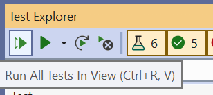 Screenshot of the Visual Studio Test Explorer toolbar with the green run button and hover tip.