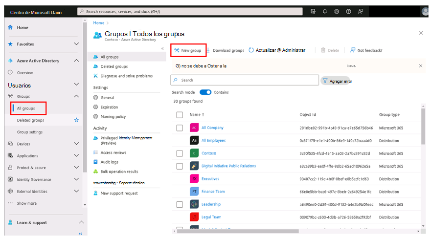 Captura de pantalla que muestra la ventana Todos los grupos de la Centro de administración Microsoft Entra con la opción Nuevo grupo resaltada.