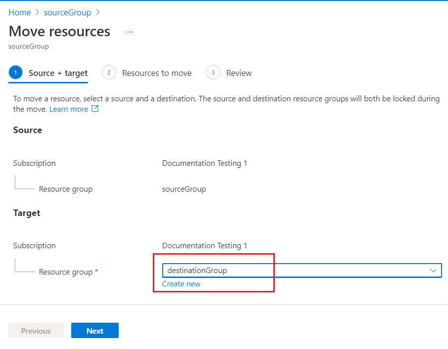 Captura de pantalla de Azure Portal donde el usuario especifica el grupo de recursos de destino de la operación de movimiento.