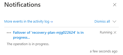 Captura de pantalla del panel Notificaciones de Azure Portal que muestra la conmutación por error en curso.