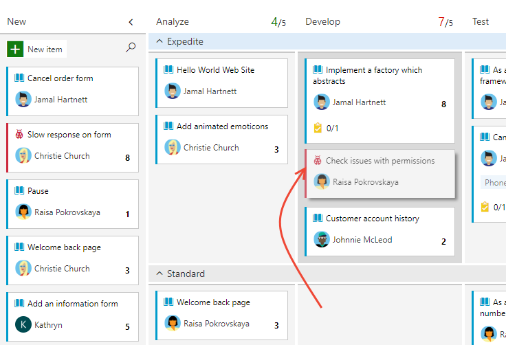 Captura de pantalla del panel Kanban y operación de arrastrar elementos a un carril.