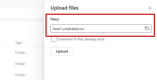 Captura de pantalla que muestra cómo cargar un archivo en OneLake.