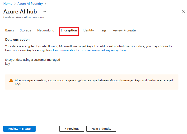 Captura de pantalla de la opción para Crear un centro de Azure AI con la opción para seleccionar el tipo de cifrado.