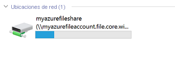 Captura de pantalla en la que se muestra que el recurso compartido de archivos de Azure está montado.