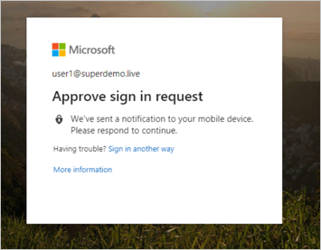Captura de pantalla del mensaje de acceso condicional: Aprobar la solicitud de inicio de sesión. Enviamos una notificación a su dispositivo móvil. Responda para continuar.