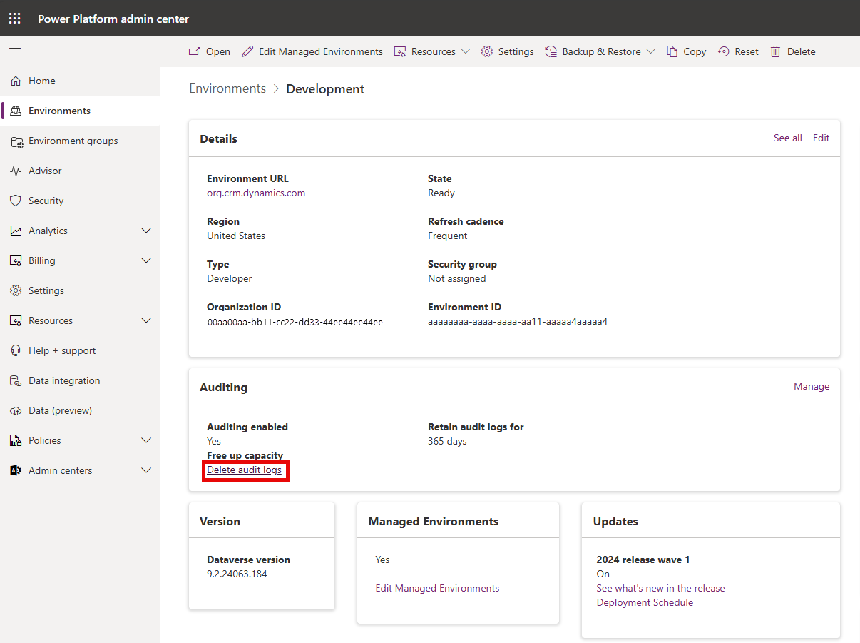 Captura de pantalla que muestra dónde se encuentra la opción Eliminar registros en la tarjeta de Auditoría de un entorno.