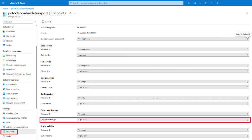 Copie la URL de Data Lake Storage desde los puntos finales de la cuenta de almacenamiento.