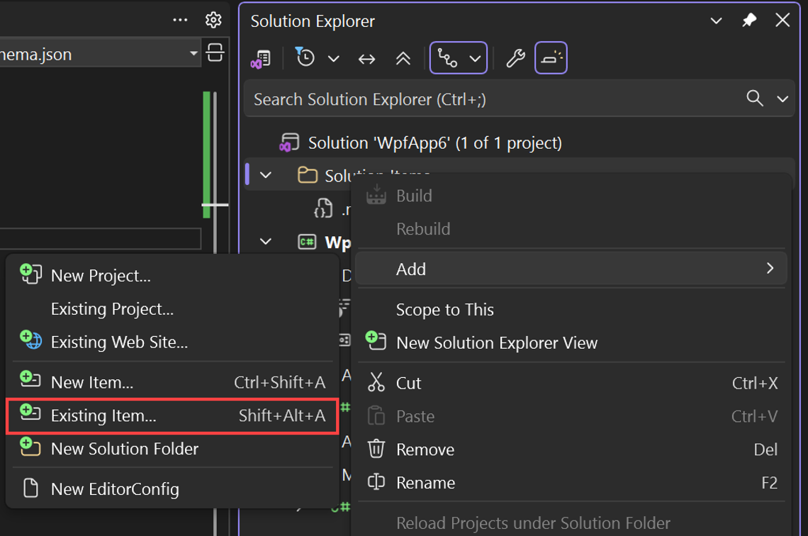 Captura de pantalla que muestra cómo agregar la ubicación del archivo de configuración de MCP a los elementos de la solución.