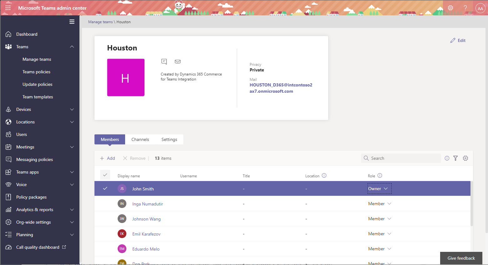 Meeskonnaliikmed ja kasutajarollid Microsoft Teams halduskeskuses.