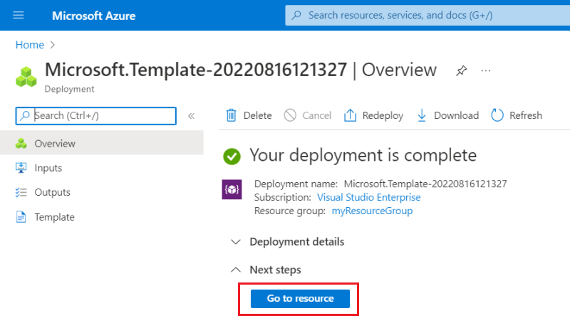 Captura de pantalla de notificación de implementación correcto en Azure Portal.